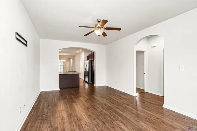 $1,950 | 7636 West Pelican Lks Avenue, Baton Rouge, LA 70820