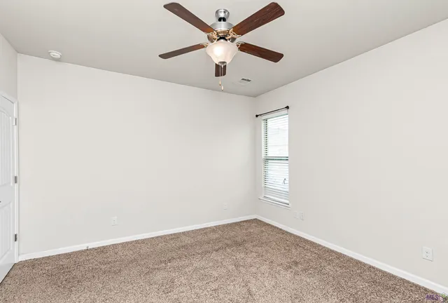 $1,950 | 7636 West Pelican Lks Avenue, Baton Rouge, LA 70820