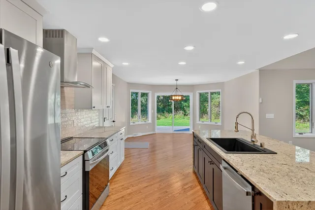 $739,900 | W349S10106 Bittersweet Court, Eagle, WI 53119