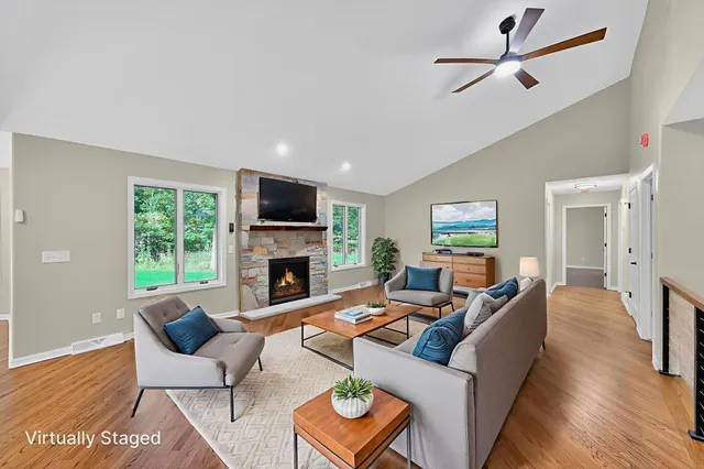 $739,900 | W349S10106 Bittersweet Court, Eagle, WI 53119