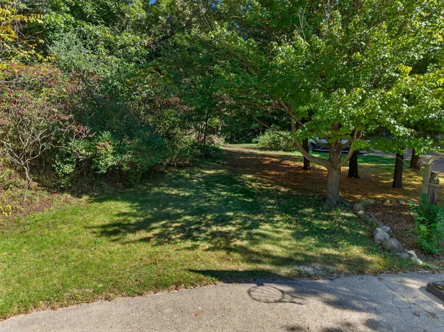 $739,900 | W349S10106 Bittersweet Court, Eagle, WI 53119