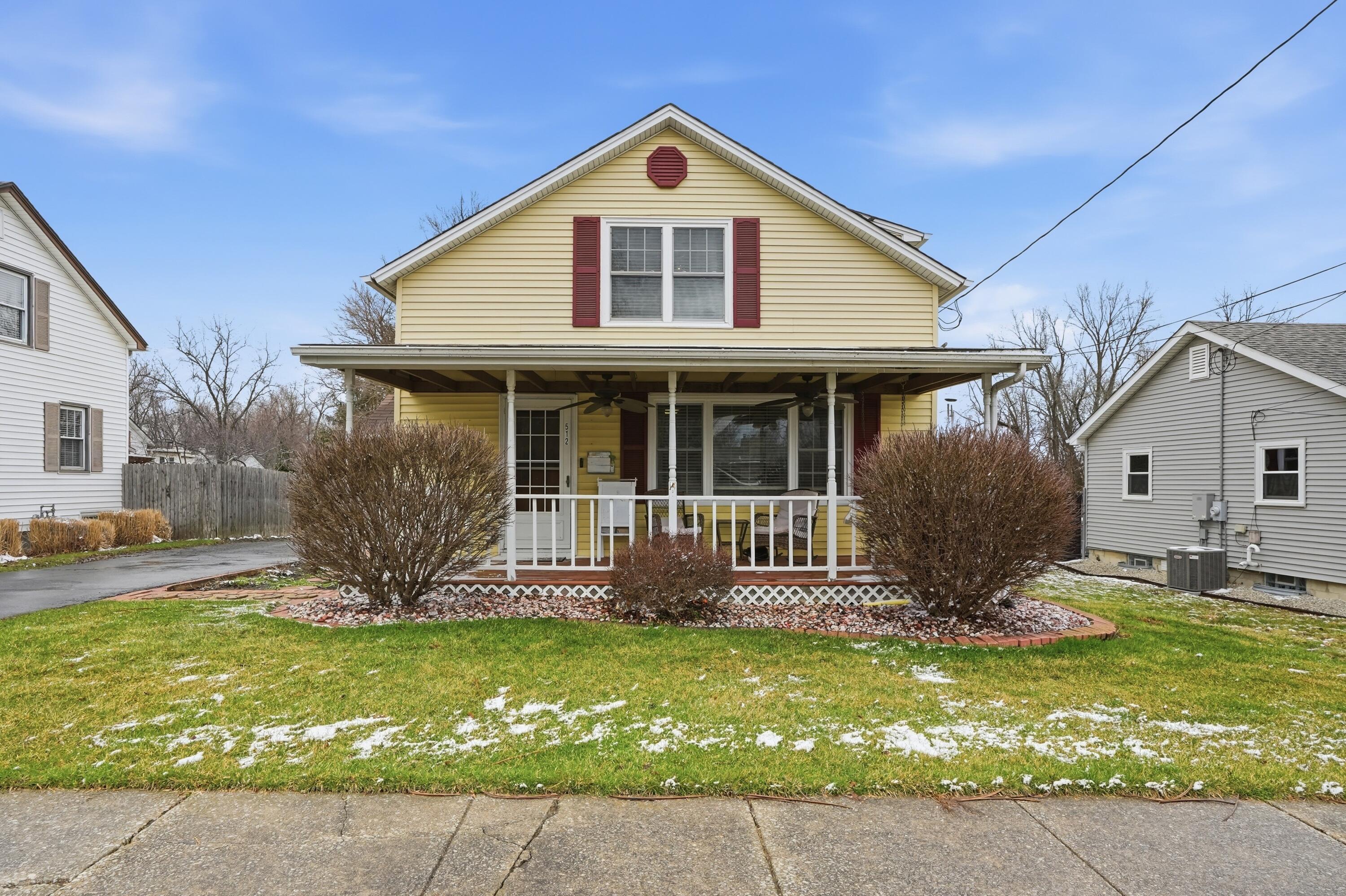 512 West South Street Crown Point, IN 46307 - Photo 1 of 14 3000x1999