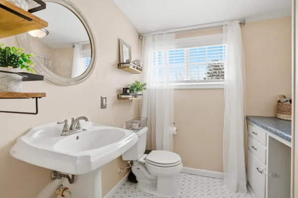 $334,900 | 512 West South Street, Crown Point, IN 46307