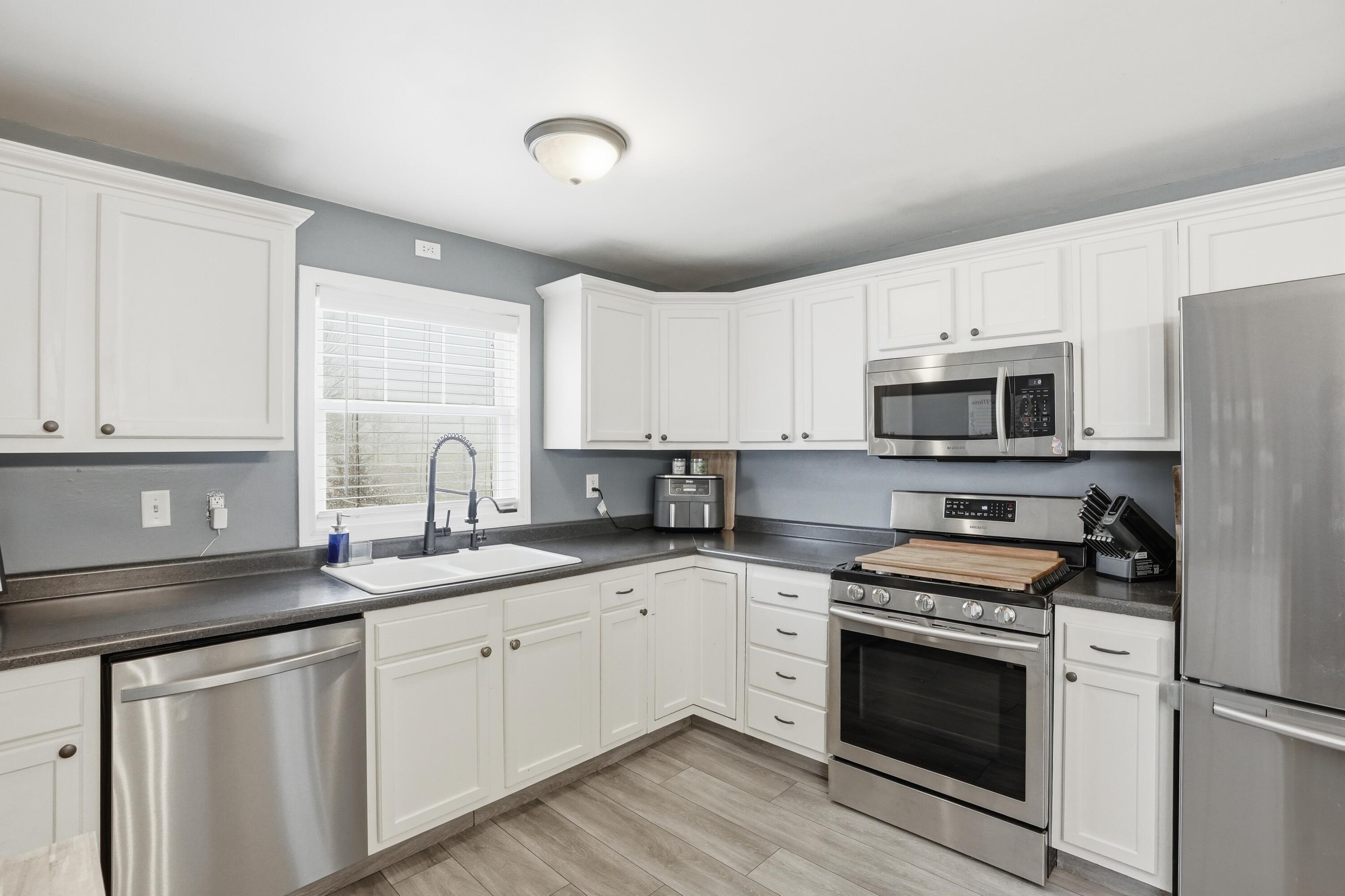 512 West South Street Crown Point, IN 46307 - Photo 4 of 14 3000x1999