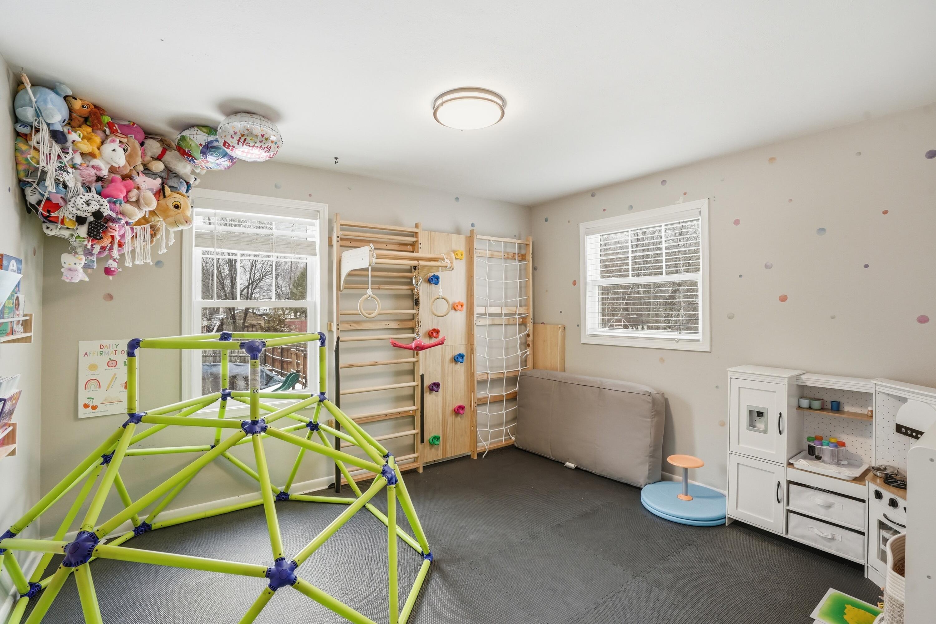 512 West South Street Crown Point, IN 46307 - Photo 9 of 14 3000x1999