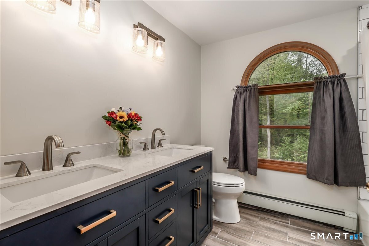 131 Seth Low Mountain Road Ridgefield, CT 06877 - Photo 21 of 39