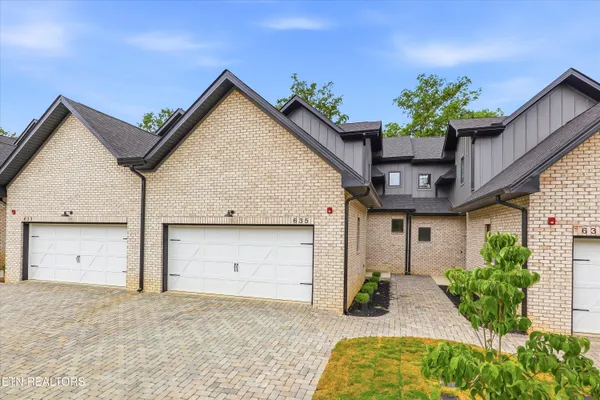 $599,900 | 629 October Glory Lane, Knoxville, TN 37934