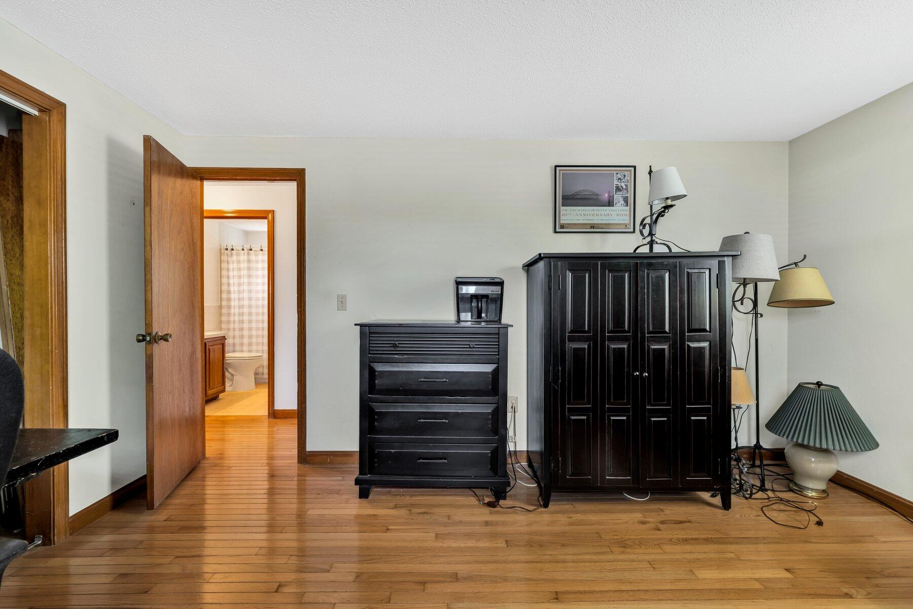 29 Delivery Road South Yarmouth, MA 02664 - Photo 14 of 23 IMGP9657