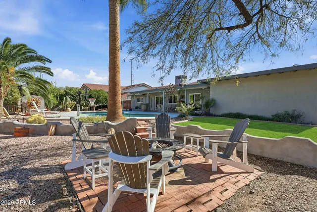 $750,000 | 612 East Brook Hollow Drive, Phoenix, AZ 85022