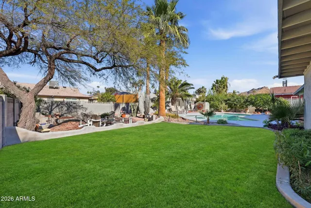 $750,000 | 612 East Brook Hollow Drive, Phoenix, AZ 85022