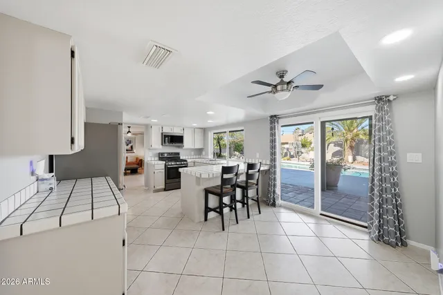 $750,000 | 612 East Brook Hollow Drive, Phoenix, AZ 85022