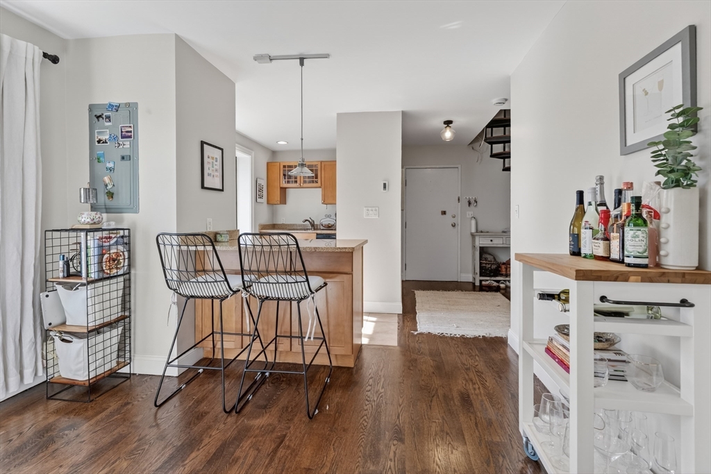 9 Appleton Street, Unit 310 Boston, MA 02116 - Photo 4 of 15