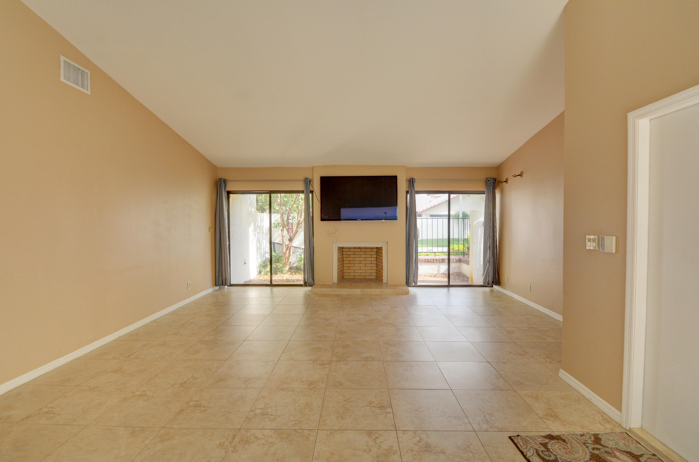 6730 Lago Vista Terrace Boca Raton, FL 33433 - Photo 15 of 41 Fire Place