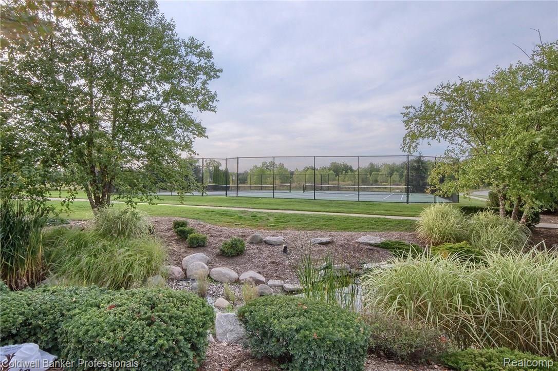 45481 North Stonewood Road Canton, MI 48187 - Photo 30 of 32 Community_Tennis_Courts.jpg