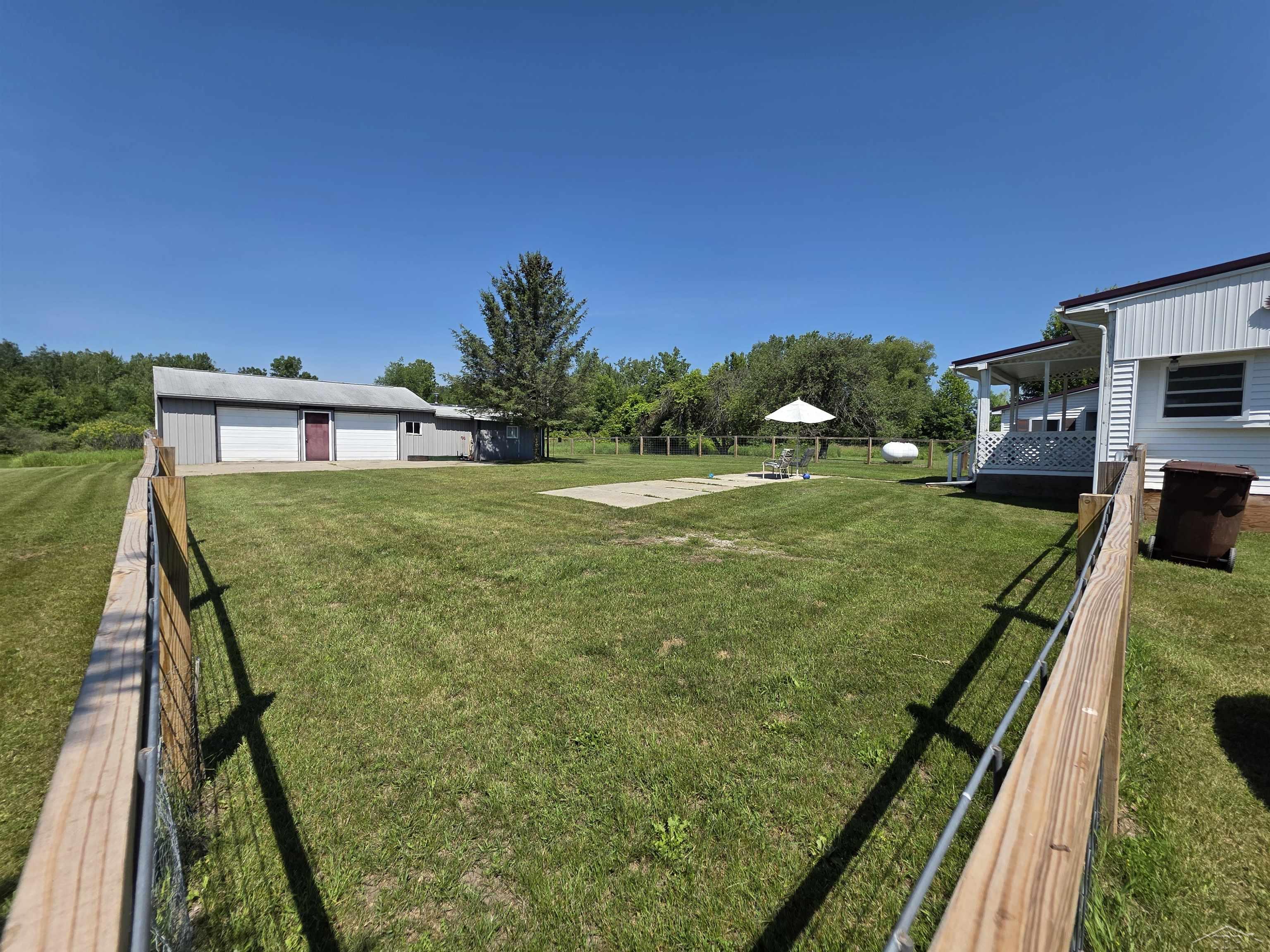 7813 Standish Road Bentley, MI 48613 - Photo 7 of 33 50213222-9dfa84c8-6cf7-4244-a45d-8c4d9246bea1.JPG