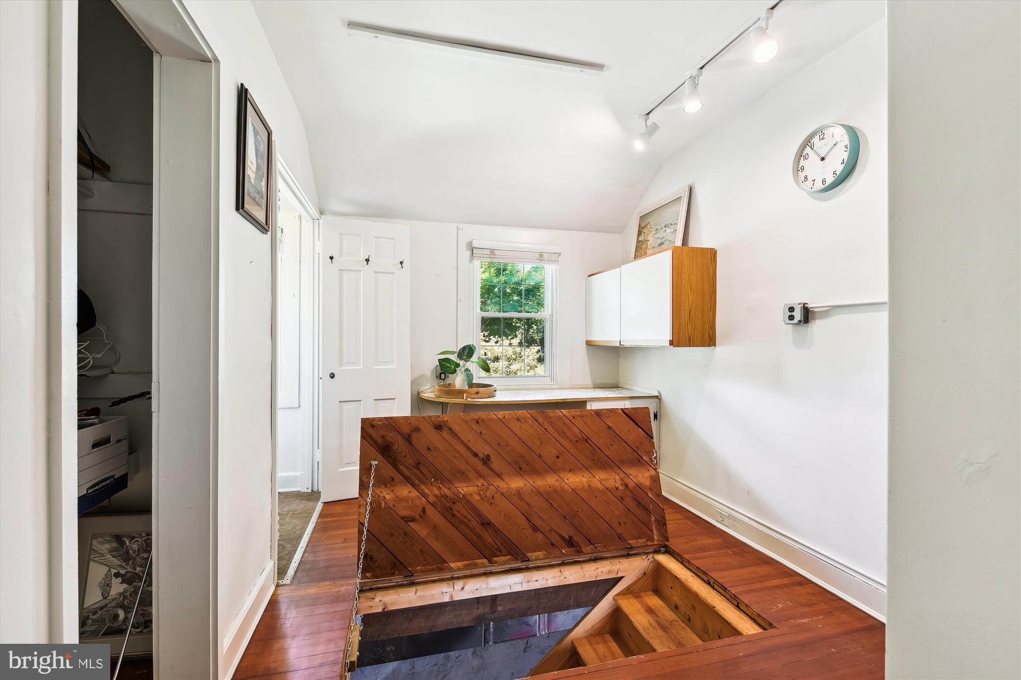 201 Cedarcroft Road Baltimore, MD 21212 - Photo 29 of 88 Stairs