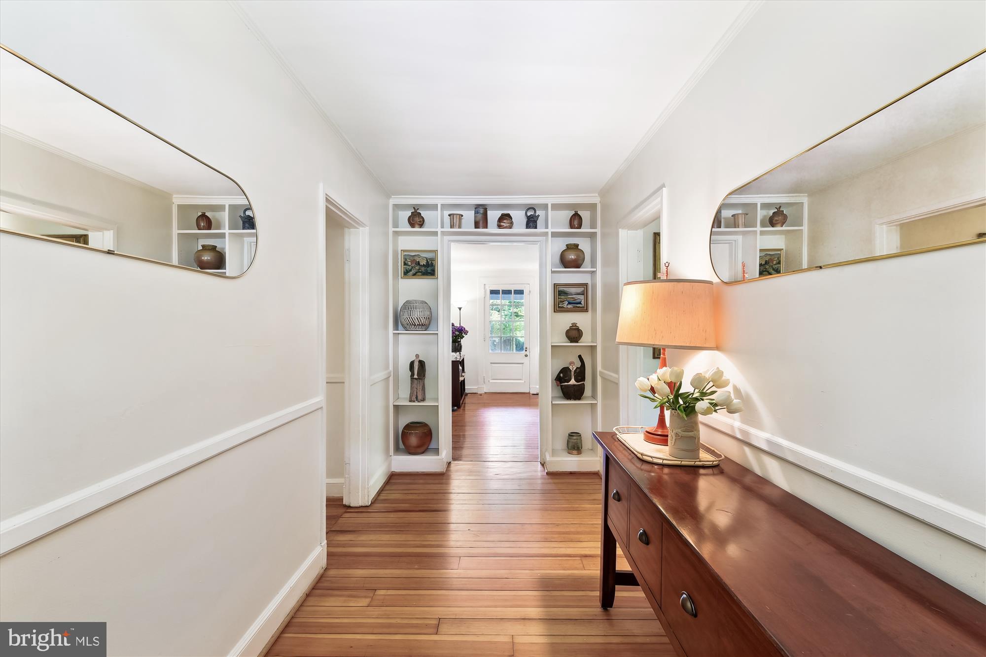 201 Cedarcroft Road Baltimore, MD 21212 - Photo 6 of 88 A welcoming foyer with built-ins