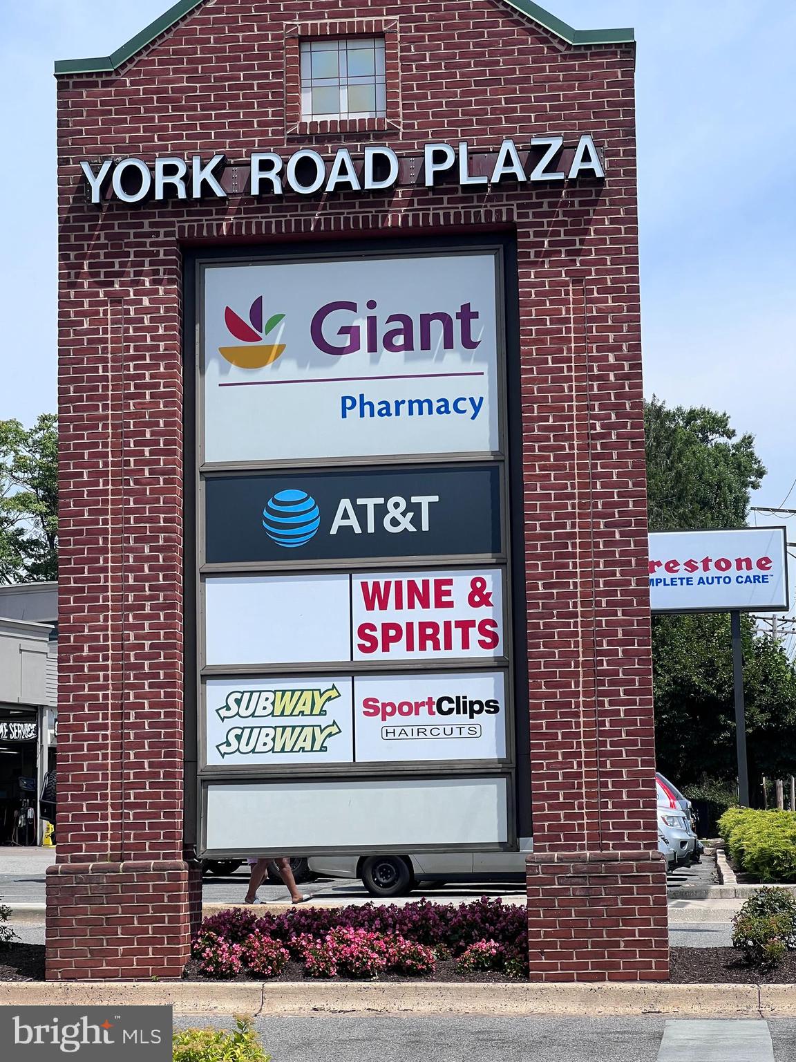 201 Cedarcroft Road Baltimore, MD 21212 - Photo 69 of 88 Nearby Giant food grocery store