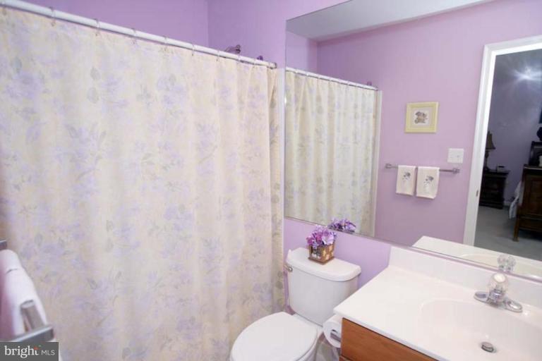 8500 Churchill Downs Road Gaithersburg, MD 20882 - Photo 12 of 30 FUll Bath for Bedroom #2