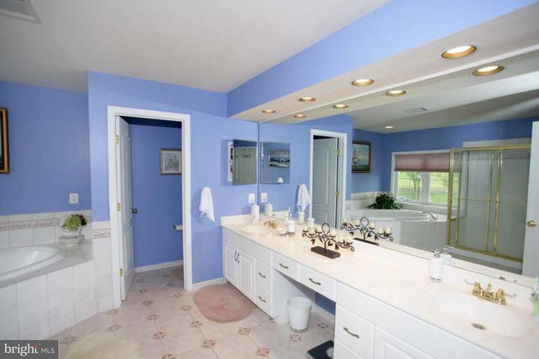 8500 Churchill Downs Road Gaithersburg, MD 20882 - Photo 26 of 30 Master Bath #2