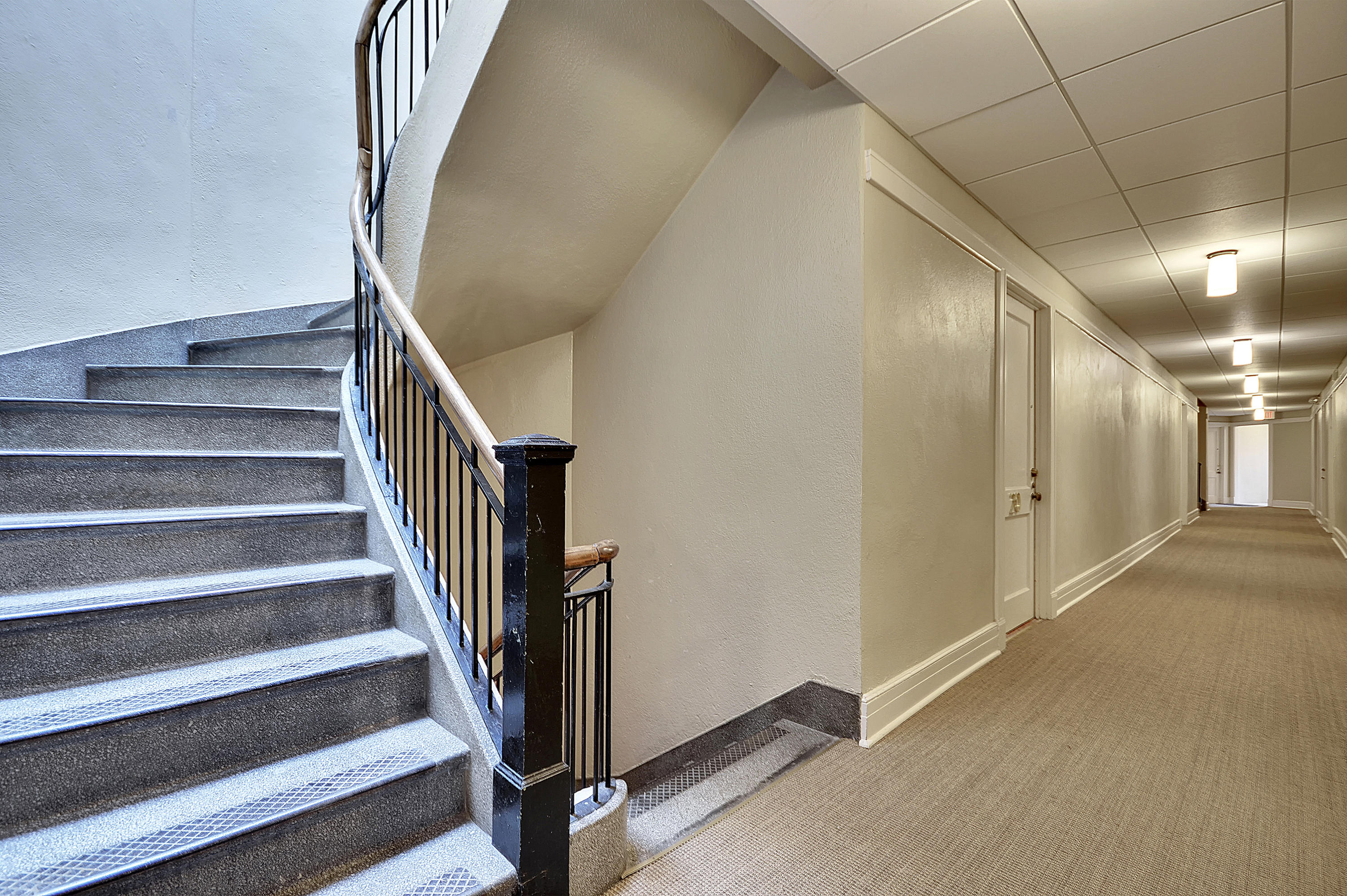 63 Rutledge Avenue, Unit 20 Charleston, SC 29401 - Photo 12 of 15 Hallway