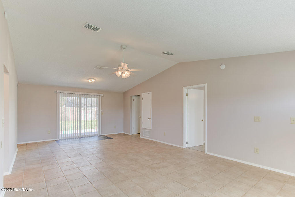 8323 Justin Road South Jacksonville, FL 32210 - Photo 6 of 27 8323 Justin Rd S - Entry/Living III