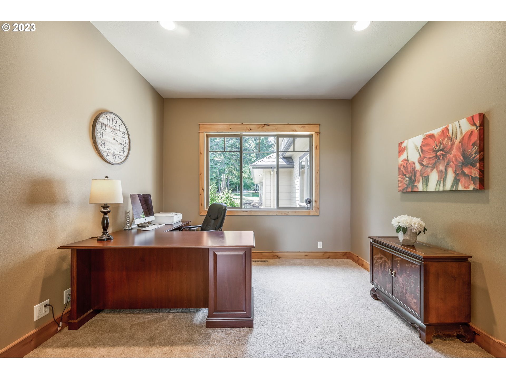 40091 Deerhorn Road Springfield, OR 97478 - Photo 22 of 46 a room with furniture a window and a dresser