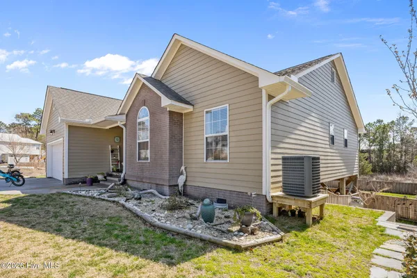 $465,000 | 643 Riva Ridge Road, Sneads Ferry, NC 28460