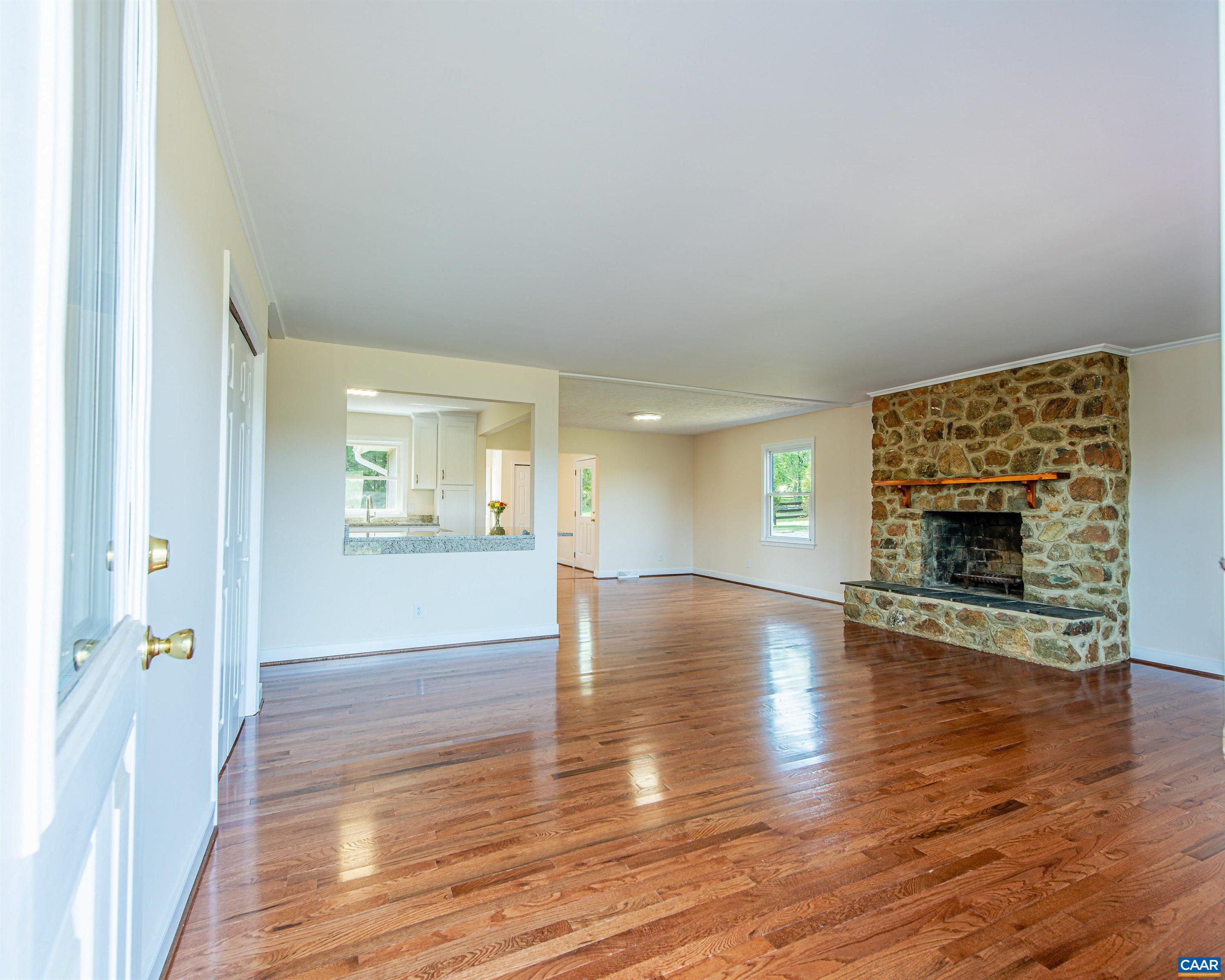 654 Clarks Tract Keswick, VA 22947 - Photo 5 of 28