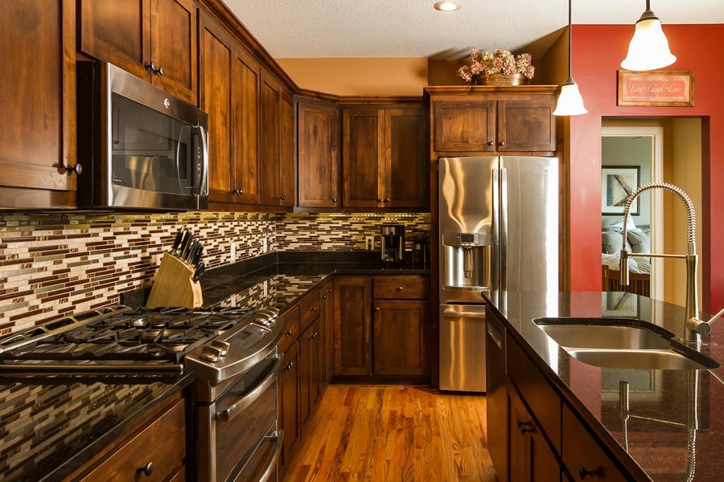 1358 Ridge Lane Shakopee, MN 55379 - Photo 5 of 30 Gallery Image 5
