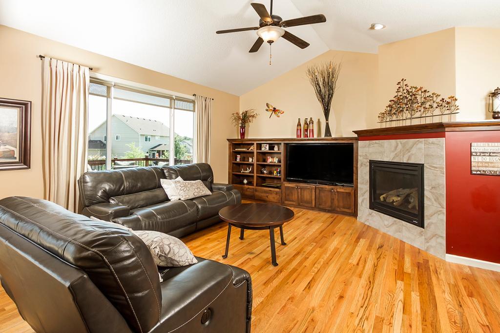 1358 Ridge Lane Shakopee, MN 55379 - Photo 7 of 30 Gallery Image 7