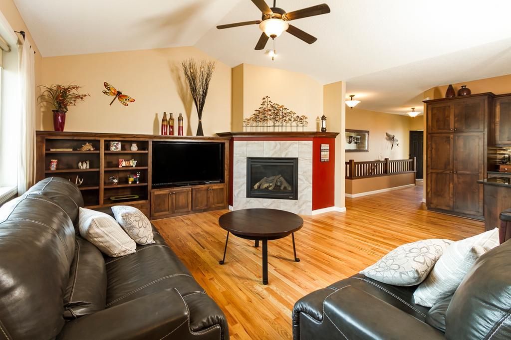 1358 Ridge Lane Shakopee, MN 55379 - Photo 8 of 30 Gallery Image 8