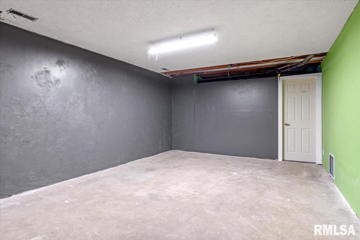 204 Mayden Avenue Springfield, IL 62707 - Photo 22 of 35