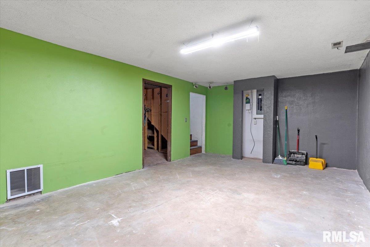 204 Mayden Avenue Springfield, IL 62707 - Photo 23 of 35