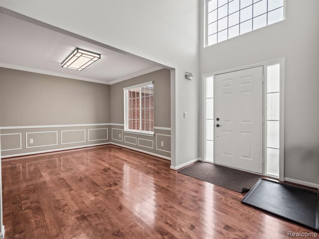 104 Chestnut Ridge Walled Lake, MI 48390 - Photo 6 of 47 Gallery Image 6