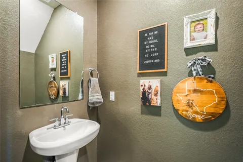 $235,000 | 429 Camas Creek Lane, Magnolia, TX 77354