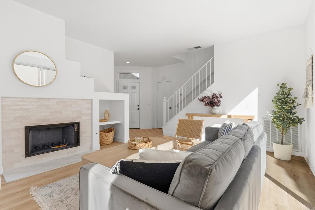 8727 Westmore Road, Unit 24 San Diego, CA 92126 - Photo 3 of 27