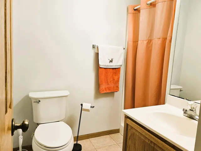 $174,900 | 120 Pine Drive, Unit H, Porter, IN 46304