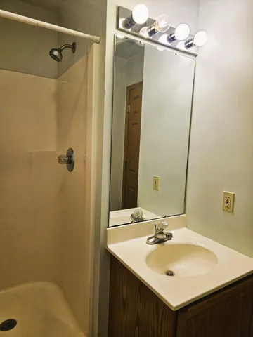 $174,900 | 120 Pine Drive, Unit H, Porter, IN 46304