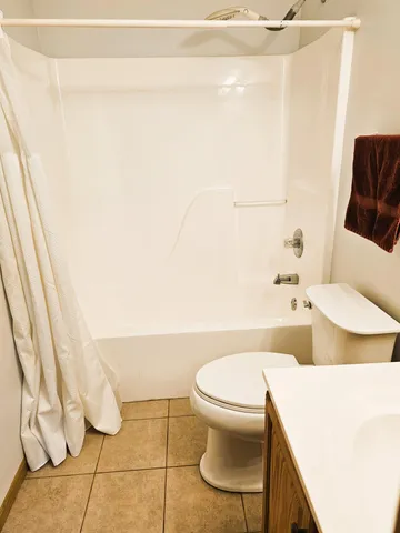 $174,900 | 120 Pine Drive, Unit H, Porter, IN 46304