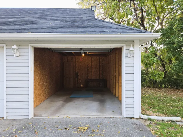 $174,900 | 120 Pine Drive, Unit H, Porter, IN 46304