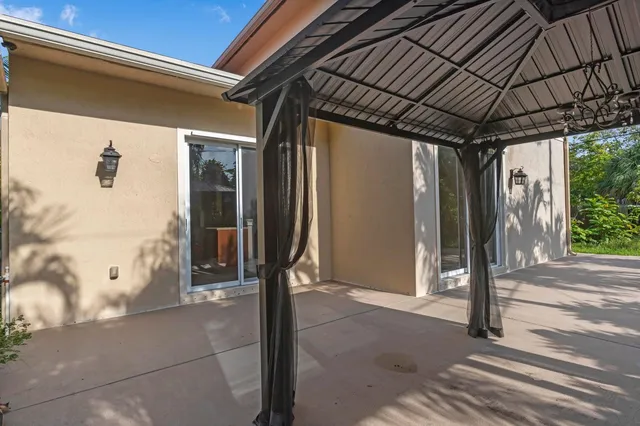 $959,000 | 4500 Southwest 25th Terrace, Fort Lauderdale, FL 33312