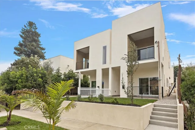 $2,750,000 | 642 East Fairview Boulevard, Inglewood, CA 90302