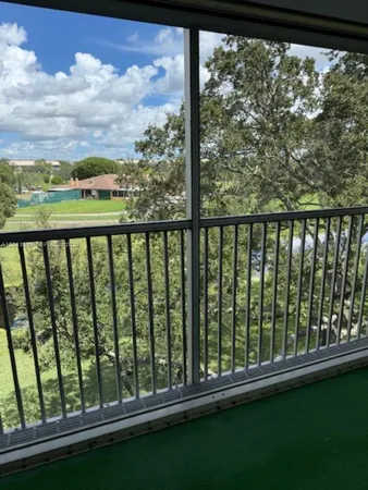 $1,700 | 1001 Southwest 128th Terrace, Unit 404B, Pembroke Pines, FL 33027