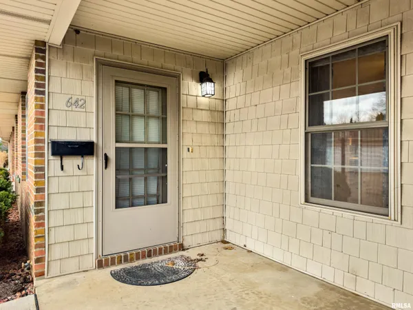 $150,000 | 642 North Third Avenue, Unit 7, Morton, IL 61550