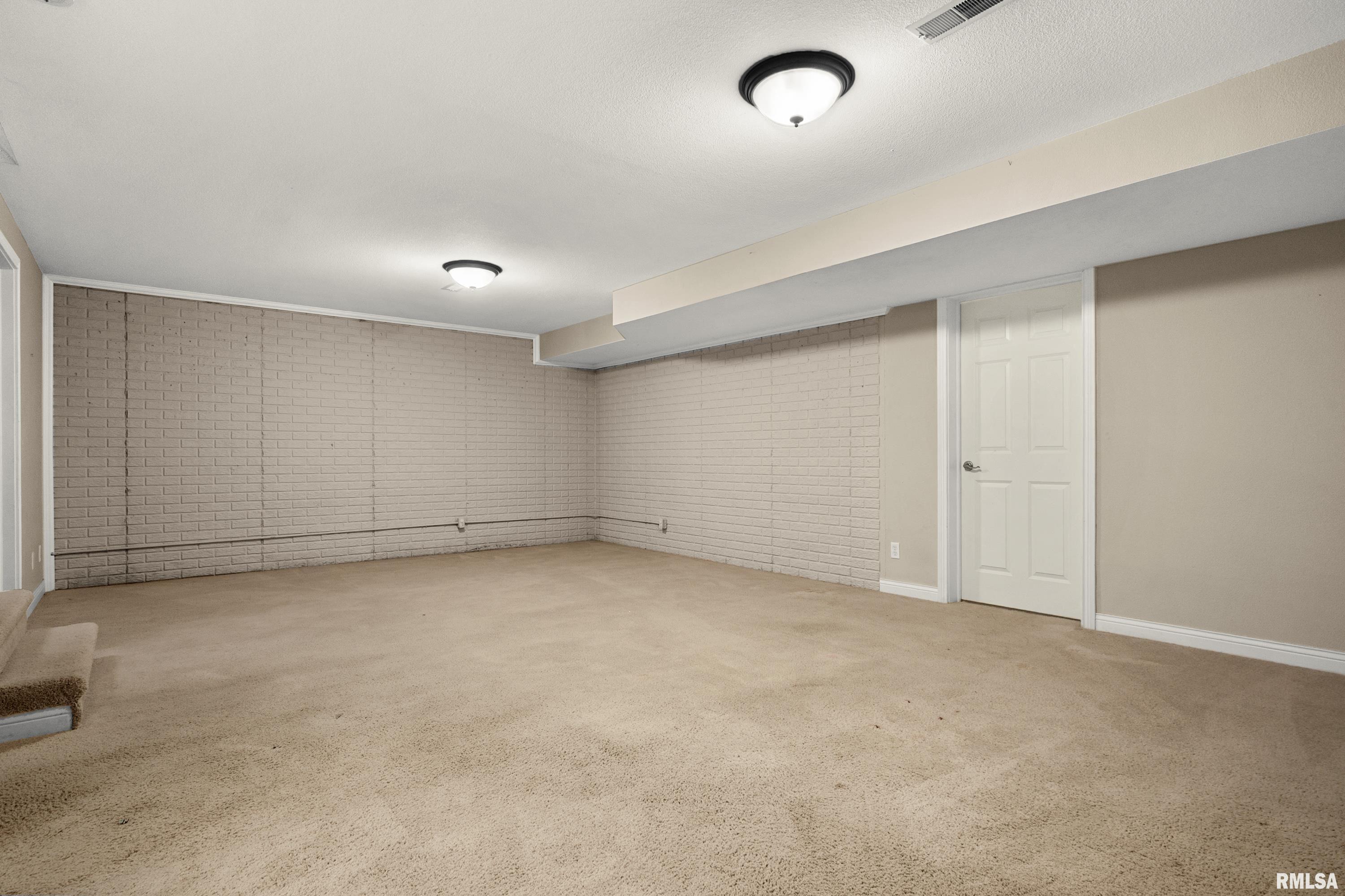 642 North Third Avenue, Unit 7 Morton, IL 61550 - Photo 23 of 30