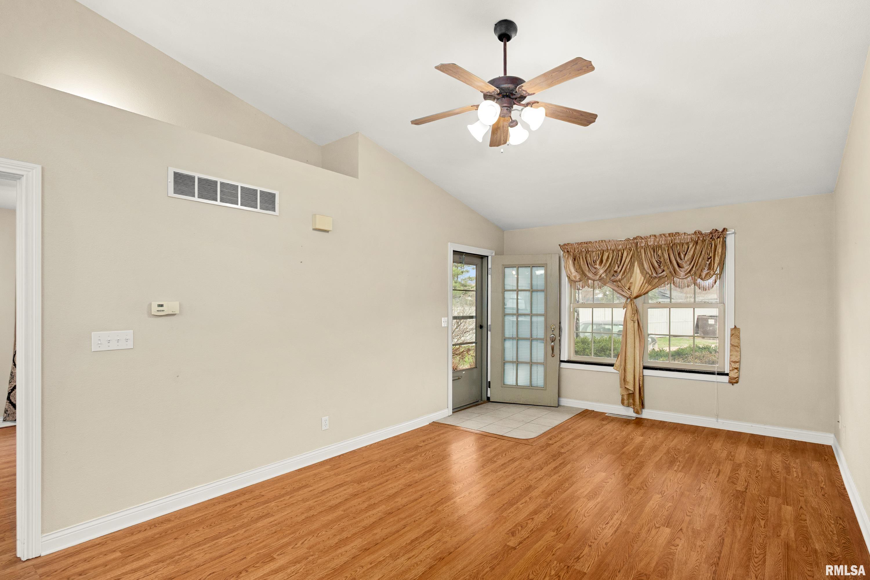 642 North Third Avenue, Unit 7 Morton, IL 61550 - Photo 7 of 30