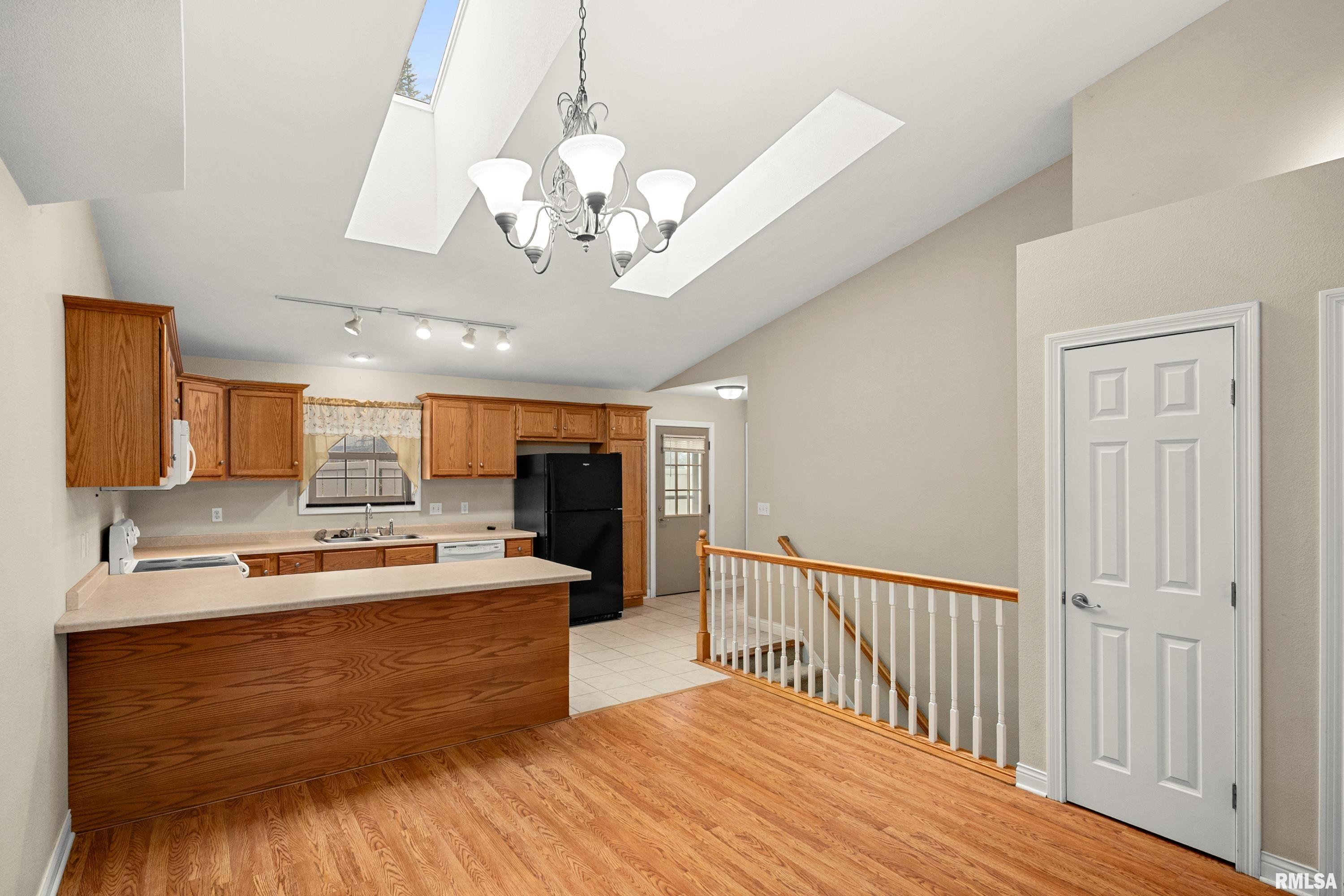 642 North Third Avenue, Unit 7 Morton, IL 61550 - Photo 10 of 30