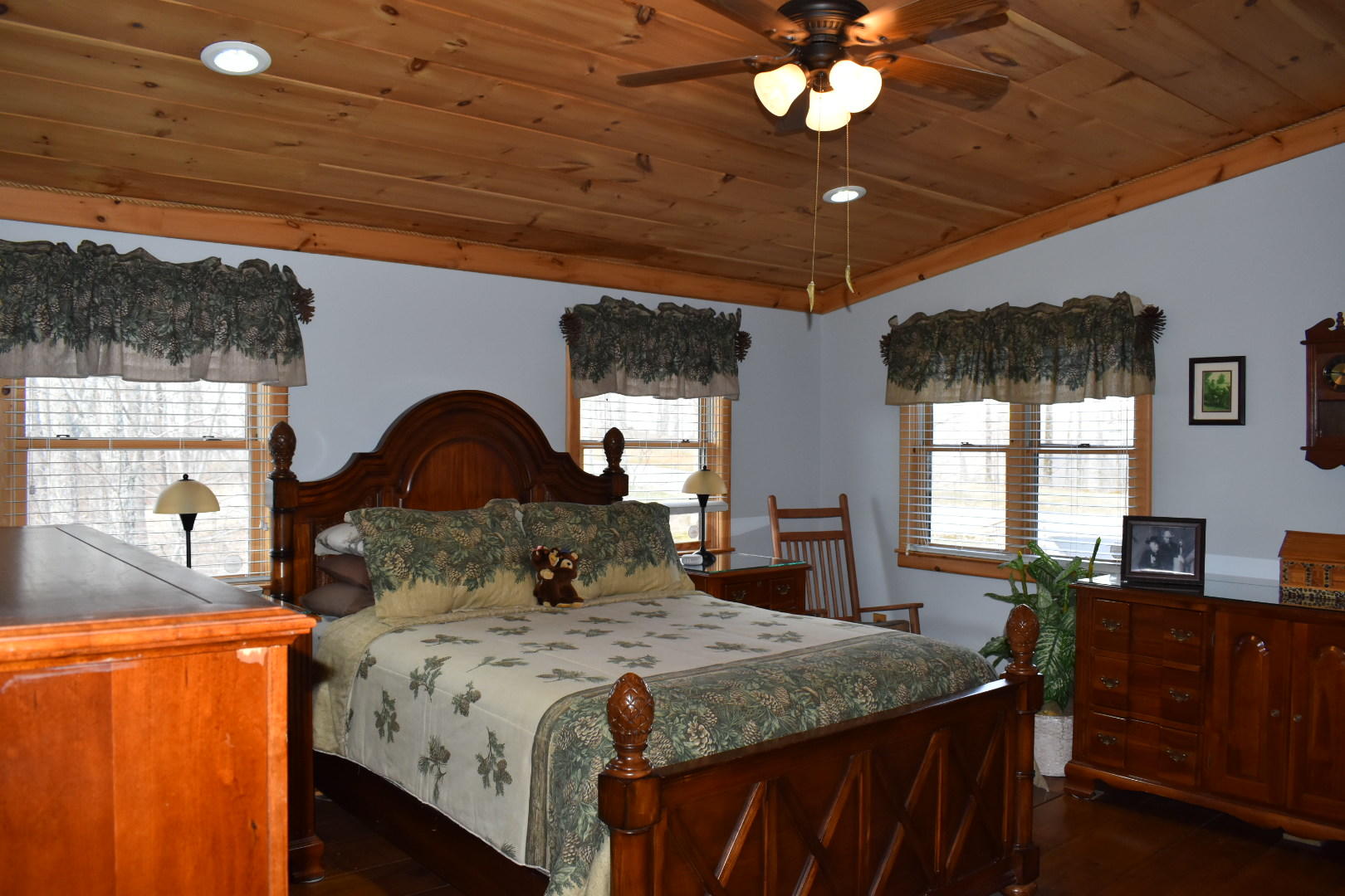 541 Shug Mtn Road Oneida, TN 37841 - Photo 29 of 35 DSC_0193 (1)