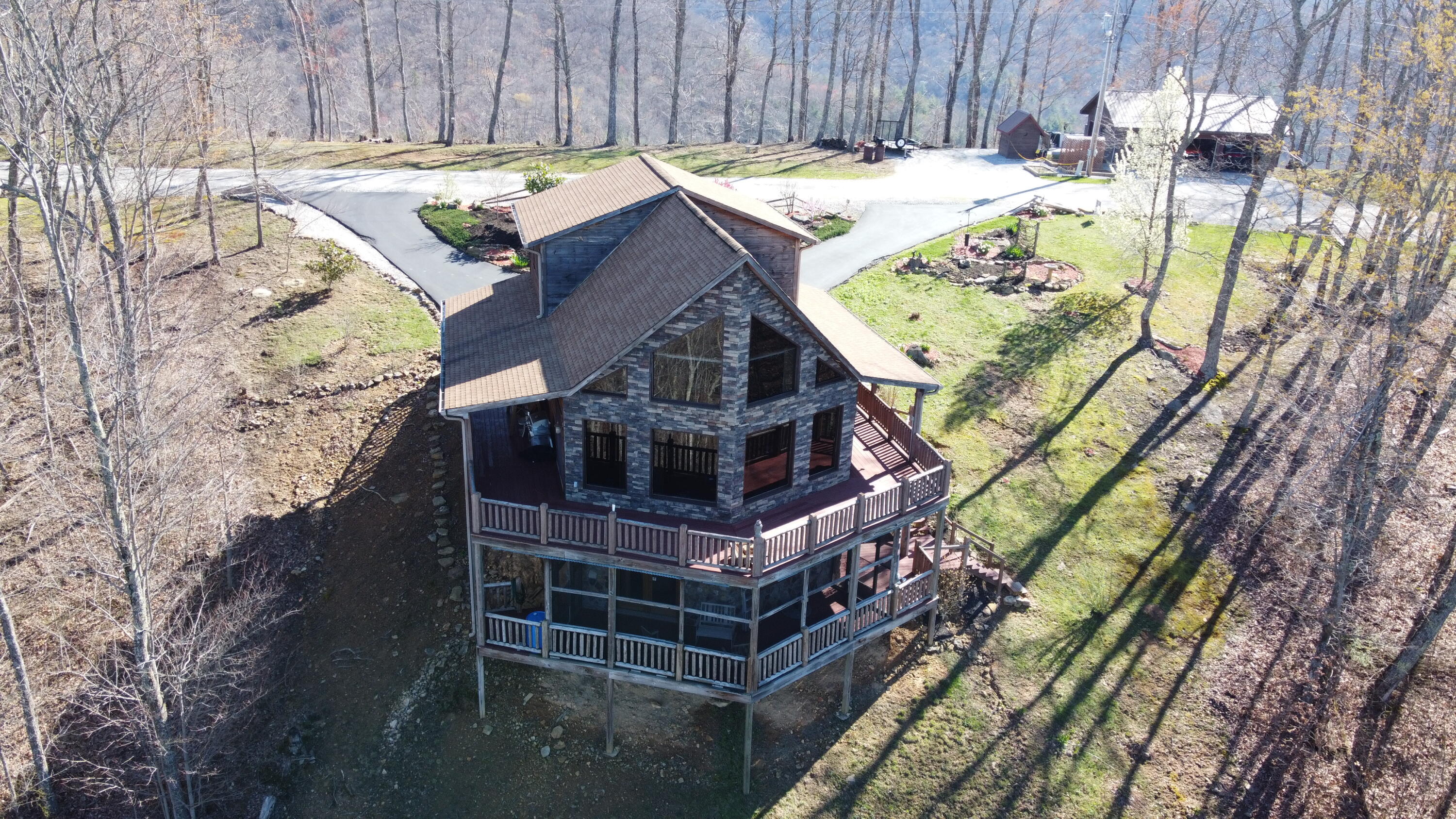 541 Shug Mtn Road Oneida, TN 37841 - Photo 10 of 35 DJI_0790